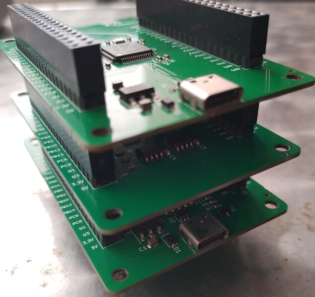 File:MEM24CXX Sandwiched Between Programmer and MCU.jpg